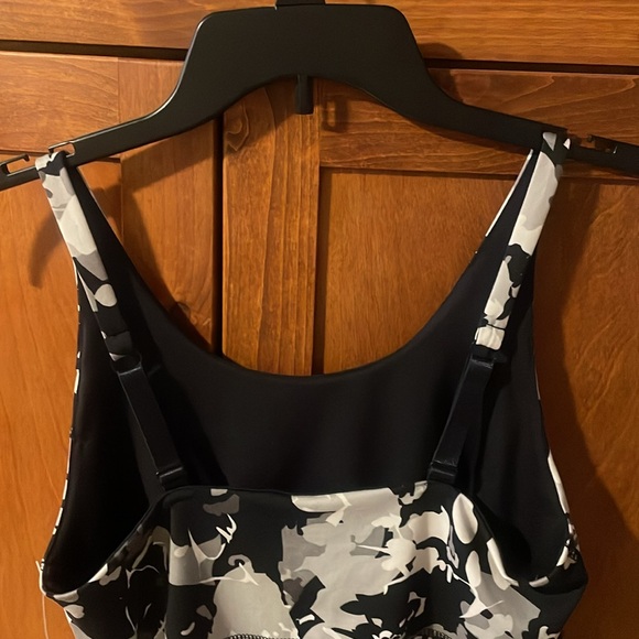 Tek Gear New with tags Yoga top size Med - Picture 5 of 8